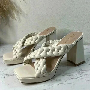 Anne Klein Shoes Nib Anne Klein Akaiden Sandal
Womens Size 9.5M